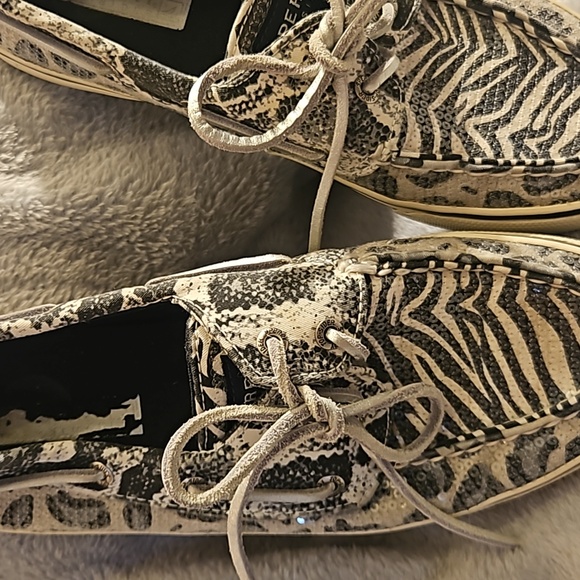 Sperry Sequin Sneaker Size 7M - Picture 11 of 12